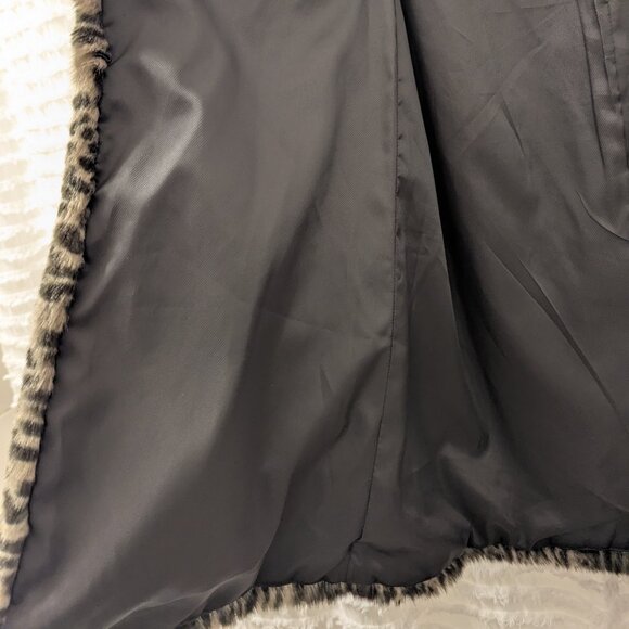 Fab Faux Fur Coat! - Picture 7 of 10